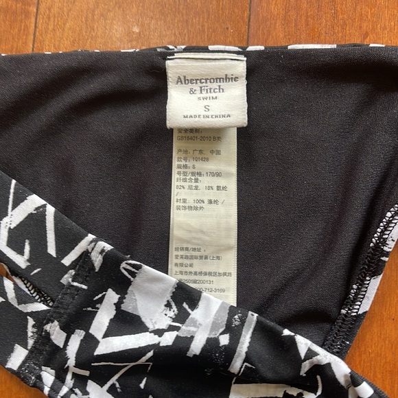 Albercrombie & Fitch Bikini - Picture 6 of 7